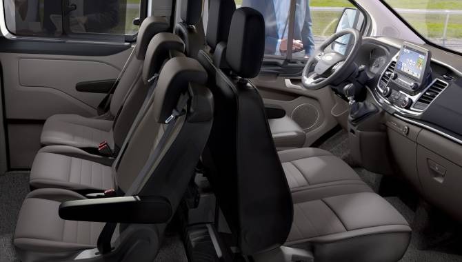 Ford Tourneo Custom -