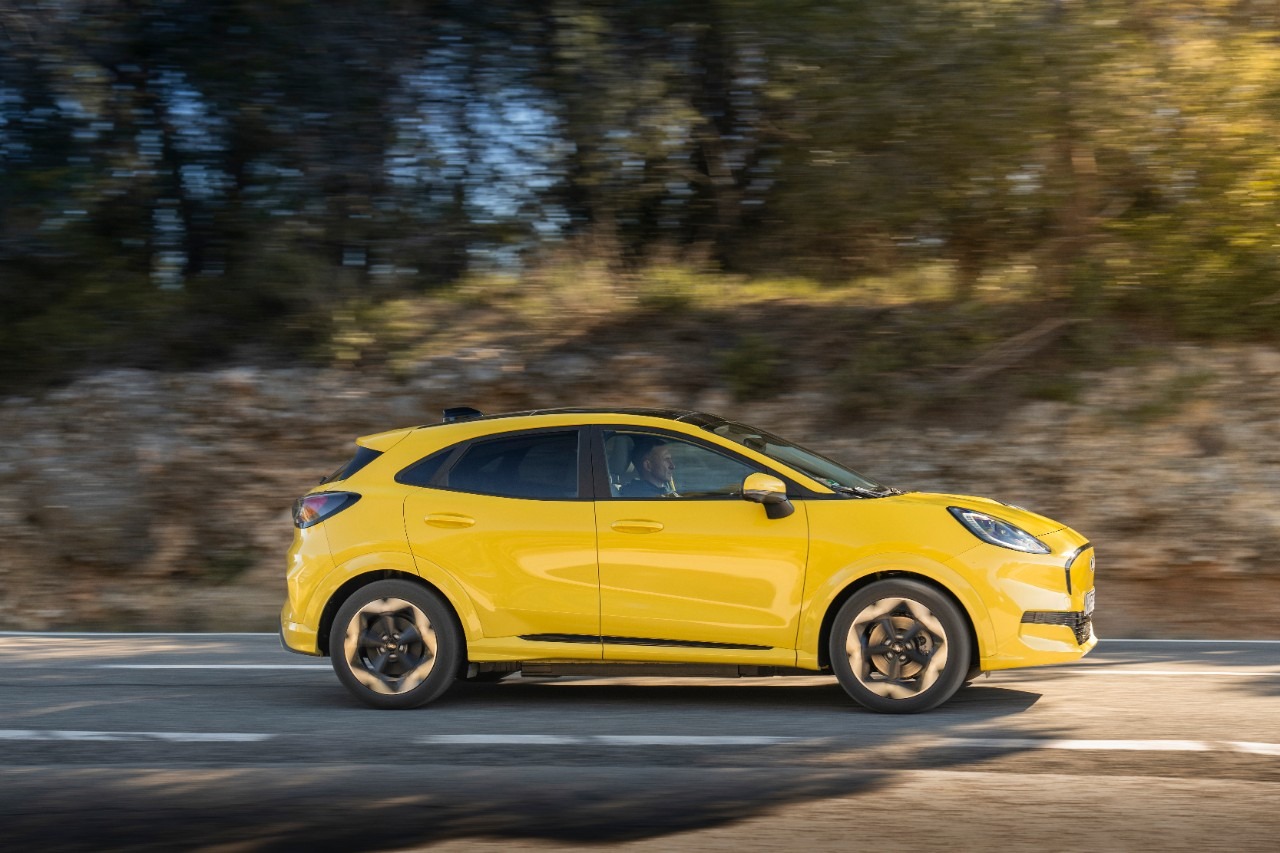 UK’s Number 1 Car Goes Electric – And It’s Backed by a £3,750 Government Grant