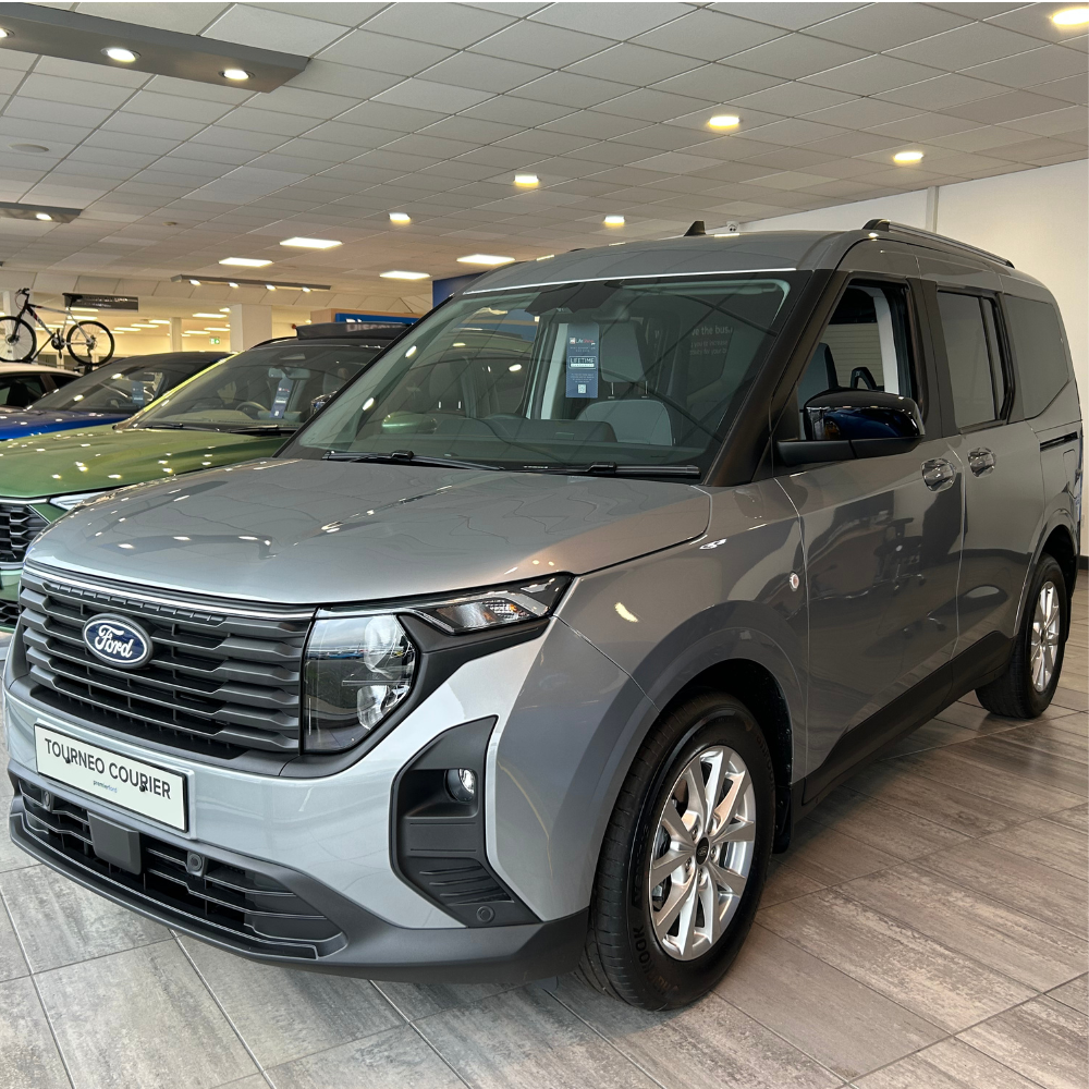 FORD TOURNEO COURIER 1.0 EcoBoost Titanium 5dr Auto [Driver Assist]